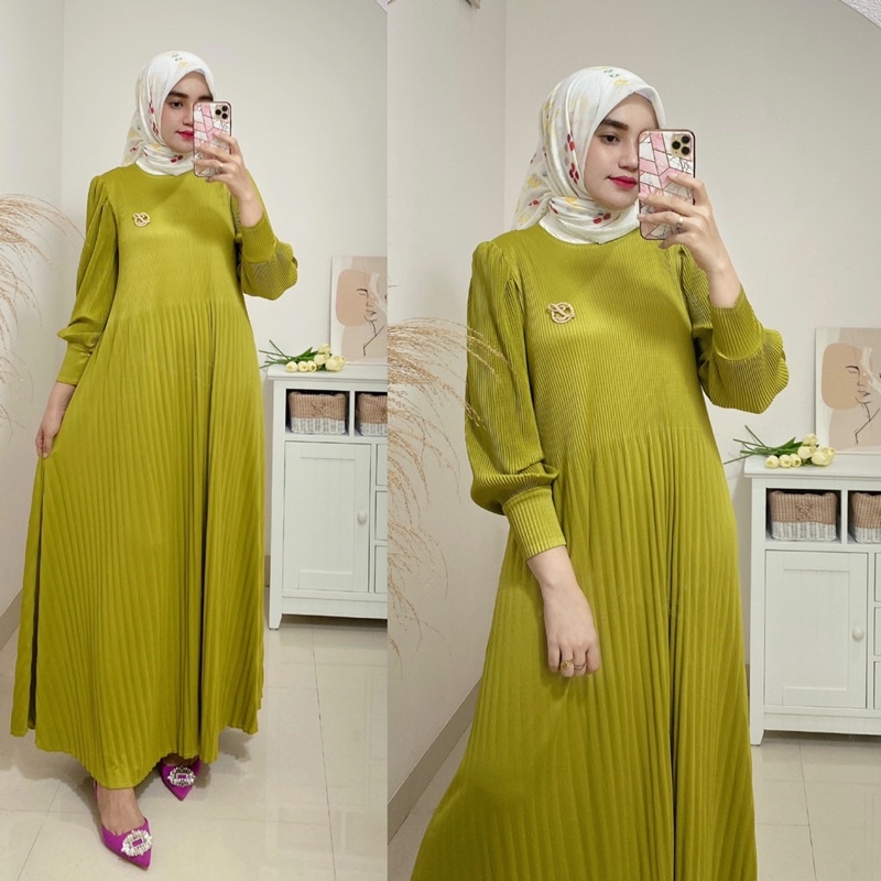 Humaira pleats dress / longdress plisket / pleats longdress