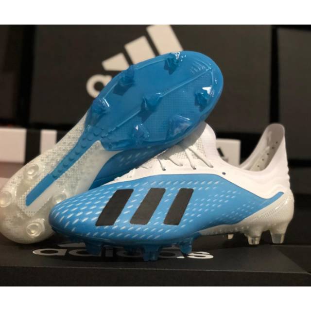 sepatu bola adidas x18