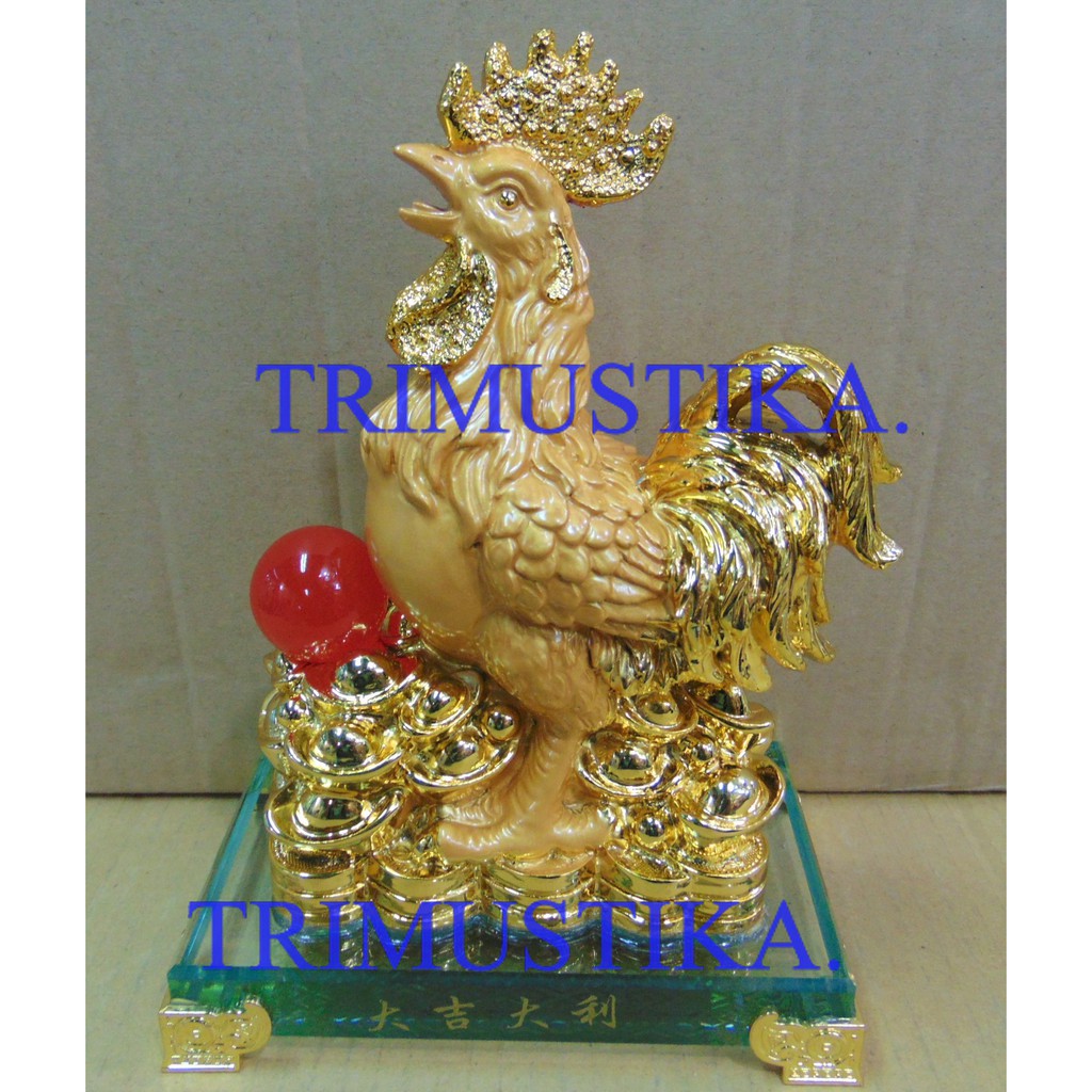 Patung Fengshui Ayam Jantan Warna Emas Membawa Mutiara Merah