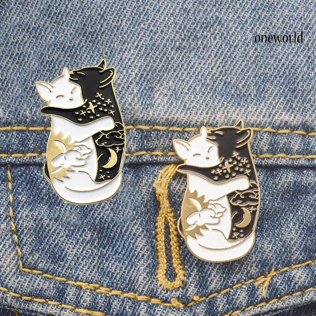 OW@ Brooch Black White Hugging Cats Enamel Alloy Denim Jacket Collar Badge Brooch Pin for Clothes Collar