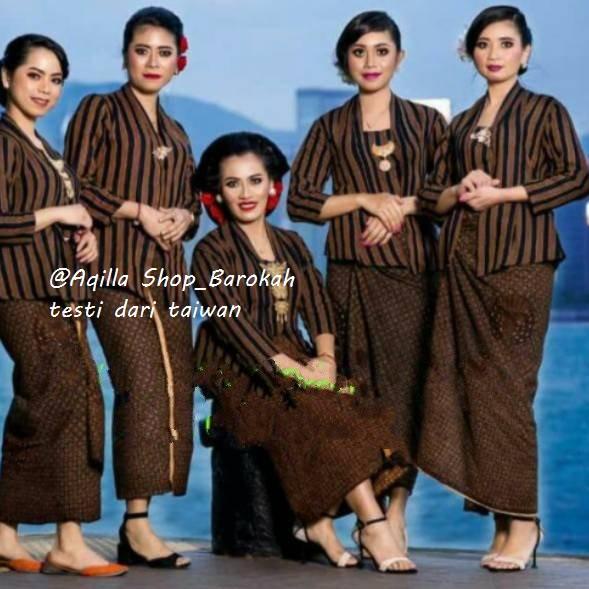 kebaya wanita Modern.. Stelan Baju lurik wanita | kebaya lurik + jarik coklat | baju adat jawa