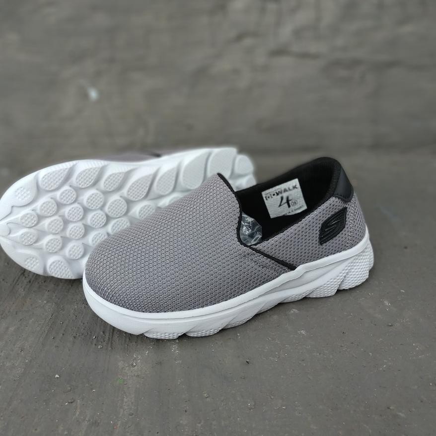 *(READY) sepatu slip on anak skechers go walk grey made in vietnam **