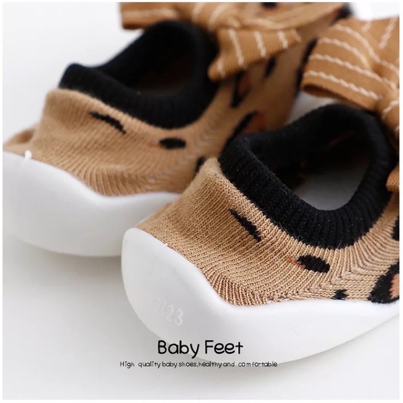 Playdate Sepatu Bayi Prewalker Perempuan Kaos Kaki Anak Bayi Balita Alas Karet Skider Shoes Import