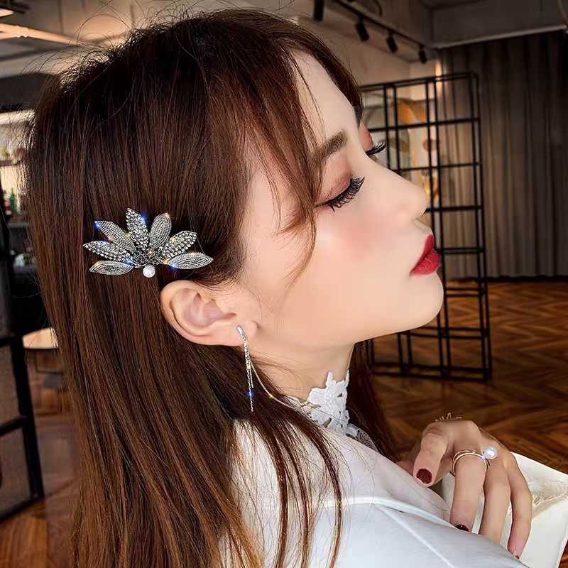 Alloy Petal Hair Clip Headwear Hotel Deluna IU Jepit Tassel Headdress+ Anting