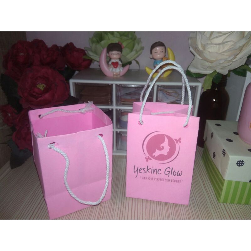 

RB Paperbag Super Mini UK.10x7x6cm Isi 50Pc Desain Custom