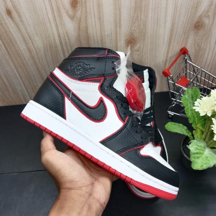 jordan 1 reverse bloodline