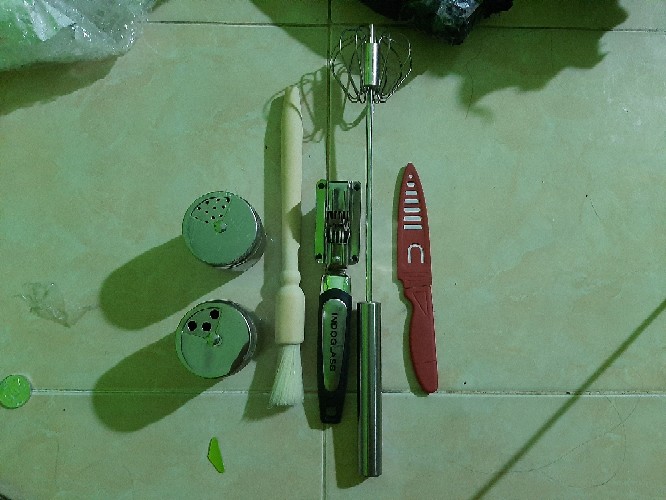 Pengocok Telur Tekan (manual Mixer) 32cm