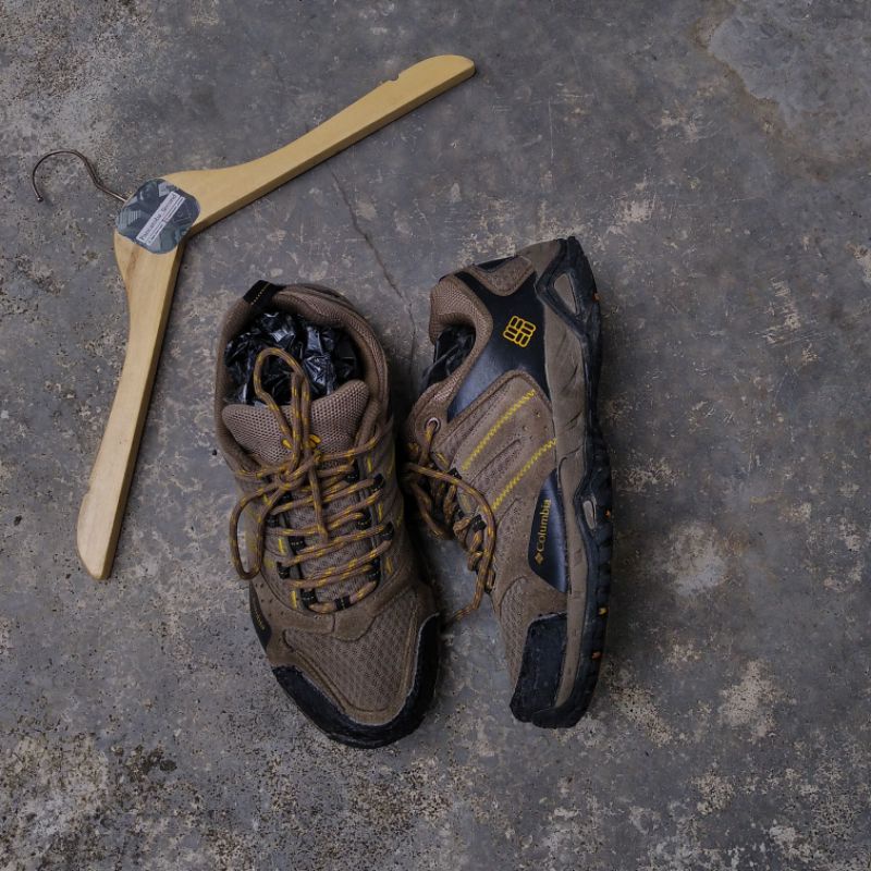 sepatu outdoor Columbia bekas second preloved branded
