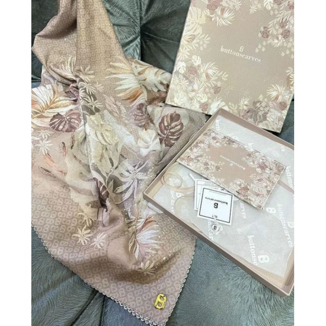 Buttonscarves tropicale series