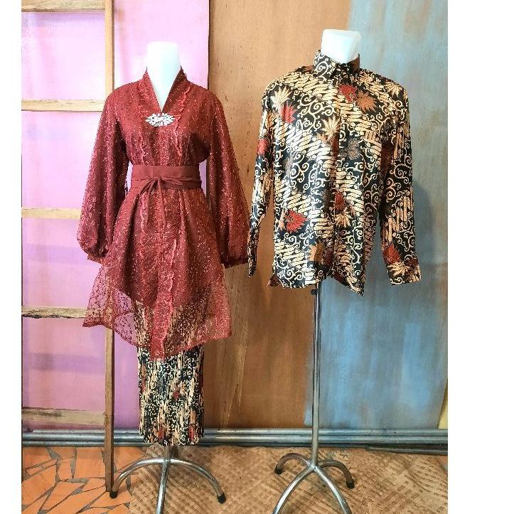 Menarik.. COUPLE NURHALIZA DAN NURBAYA TUNIK MARUN