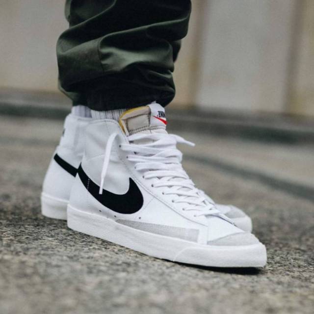 nike blazer vintage white black