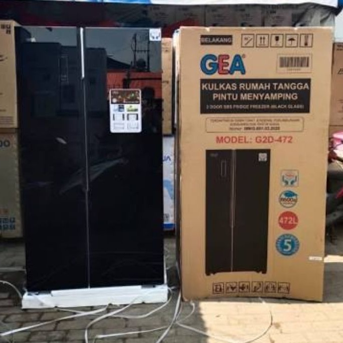 KULKAS BESAR GEA 472 HITAM inox