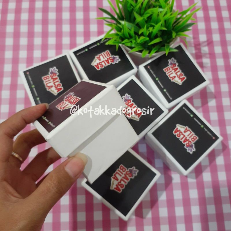 

Box Full White 5x5x5 cm FREE CETAK LOGO (min.order 12pcs)