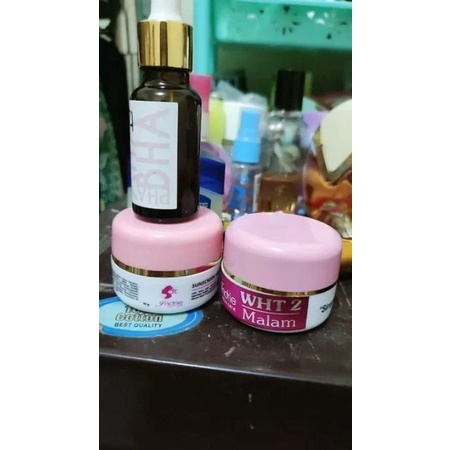 -4%

CREAM PLATINUM FLEK STEP2 SIANG & MALAN +SERUM BY DR INDRI BPOM

