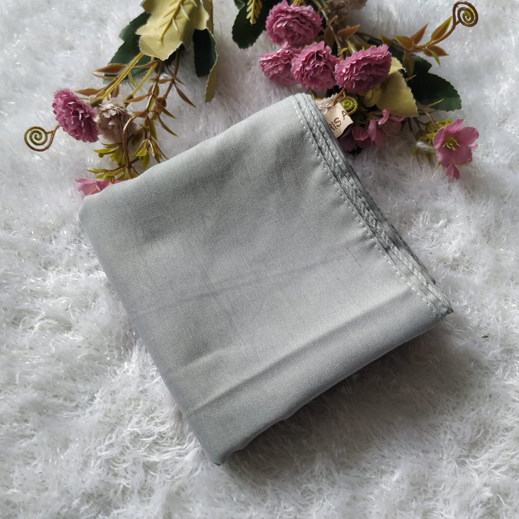 PARIS PREMIUM PARIS AMOUR HIJAB SEGI EMPAT-LIGHT GREY