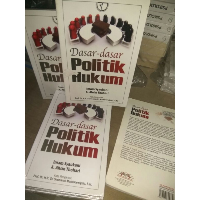 dasar dasar politik hukum