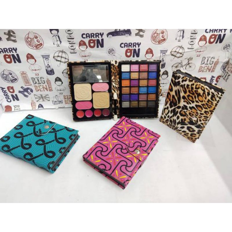 Eyeshadow Dompet Big Makeup Kit A4