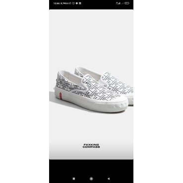 Sepatu Compass Retrograde Slip On FR2 Smoking Kills size 39