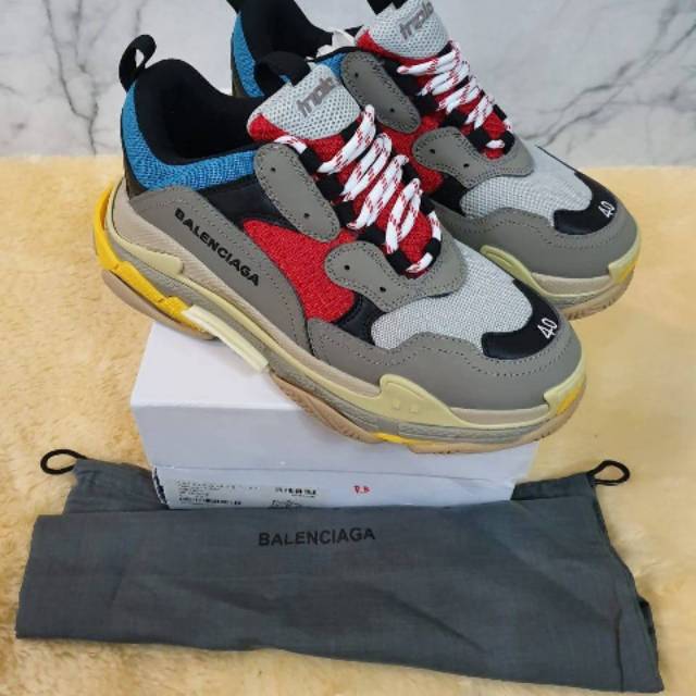 BALENCIAGA TRIPLE S
-PREMIUM ORIGINAL-
-MADE IN ITALY-