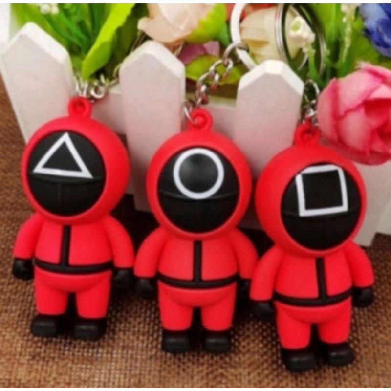 key chain gantungan kunci suit hompimpa &amp; squid game