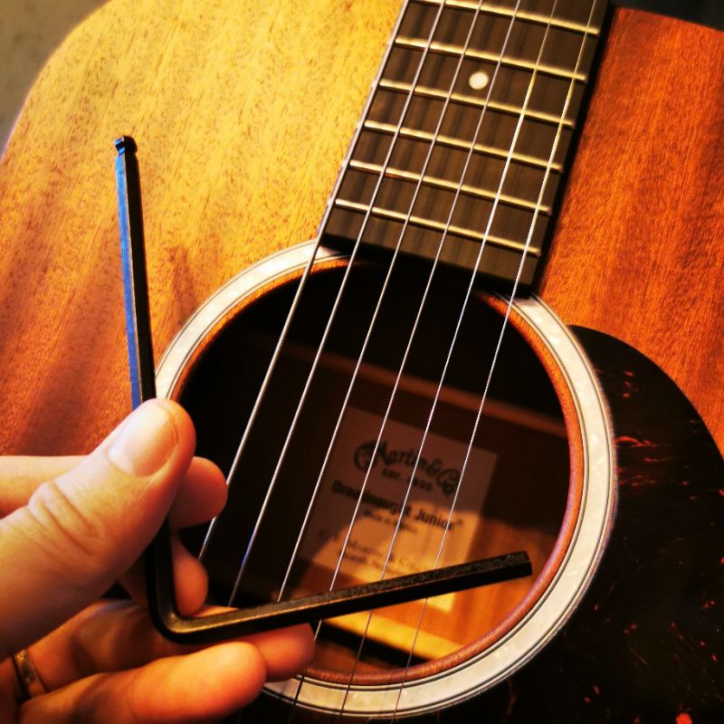 Kunci Truss rod L gitar Martin original