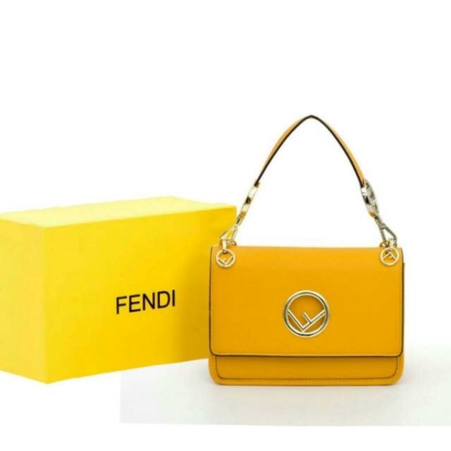 Tas Wanita Fendi Kan I F Velvet 3415-159# *with Box*
With 2 straps Tas Grosir Batam8