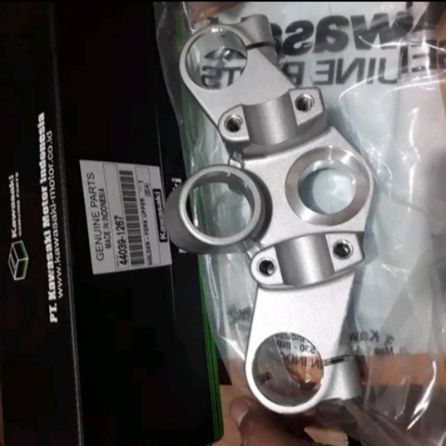 Dudukan stang ninja segitiga stang atas ninja