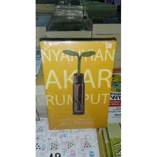 BUKU NYANYIAN AKAR RUMPUT - WIJI THUKUL