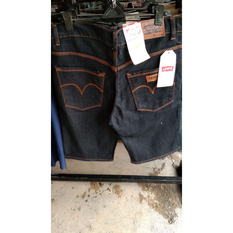 CELANA JEANS PENDEK COWOK JUMBO