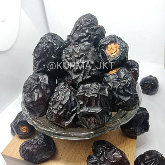 

Kurma Ajwa / Kurma Nabi / Saudi