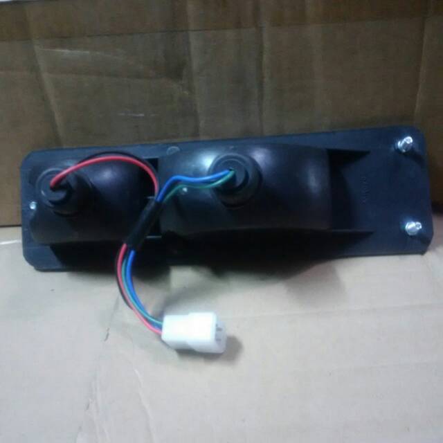 Lampu Stop/ Rem/ Belakang. Stop lamp Daihatsu F50 / F-50. Harga per set