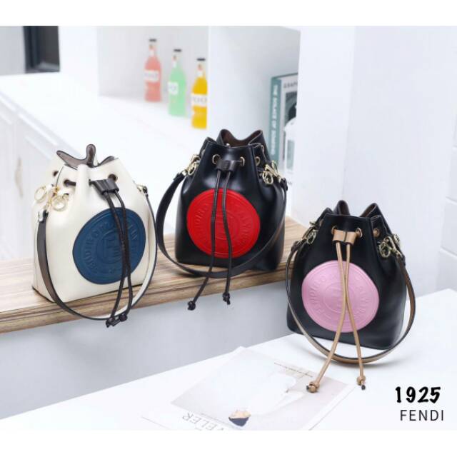 New Arrival Most Wanted  ♥
Fendi Mon Tresor Mini Leather Bucket #1925