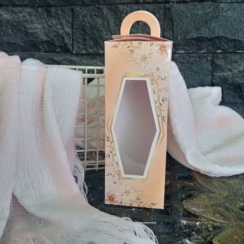 

paperbox motif ukuran 7*7*19 cm