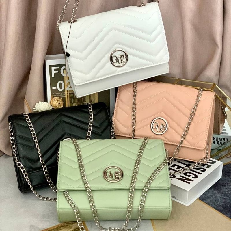 GUESSS Blaire Crossbody Bag