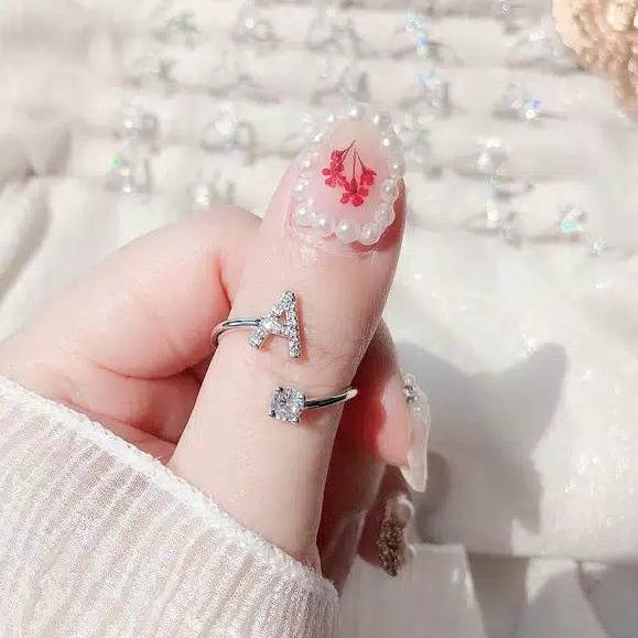 Top Seller Fourfashion Cincin Wanita 26 huruf Cincin Inggris Tembaga Berlapis Emas Putih Aksesoris