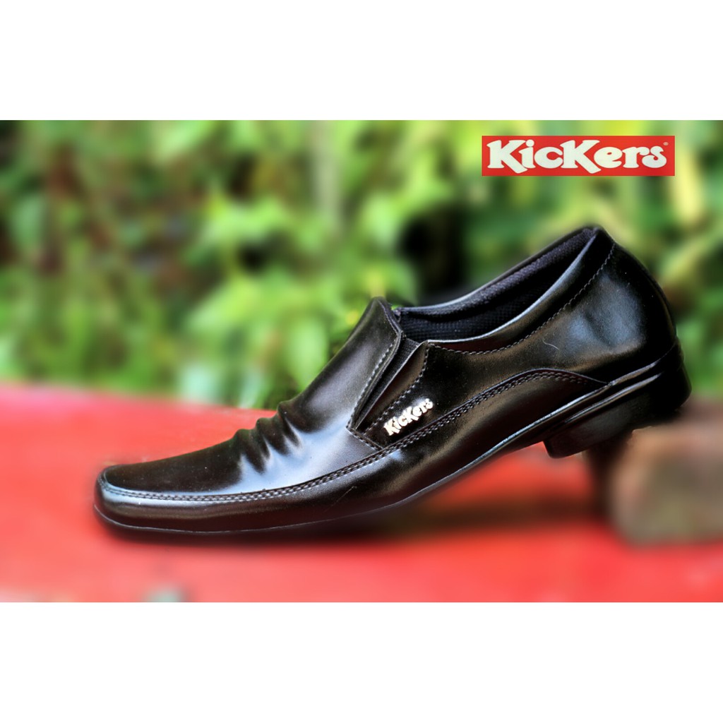 SEPATUPRIA KICKERS STEVEN HITAM FORMAL KERJA KANTORAN KULIAH NIKAHAN