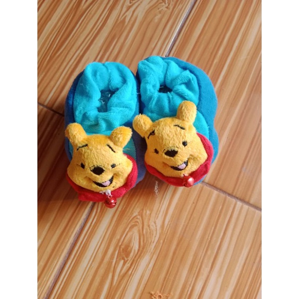 Sepatu bayi bludru / Sepatu bayi krincingan / sepatu bayi boneka