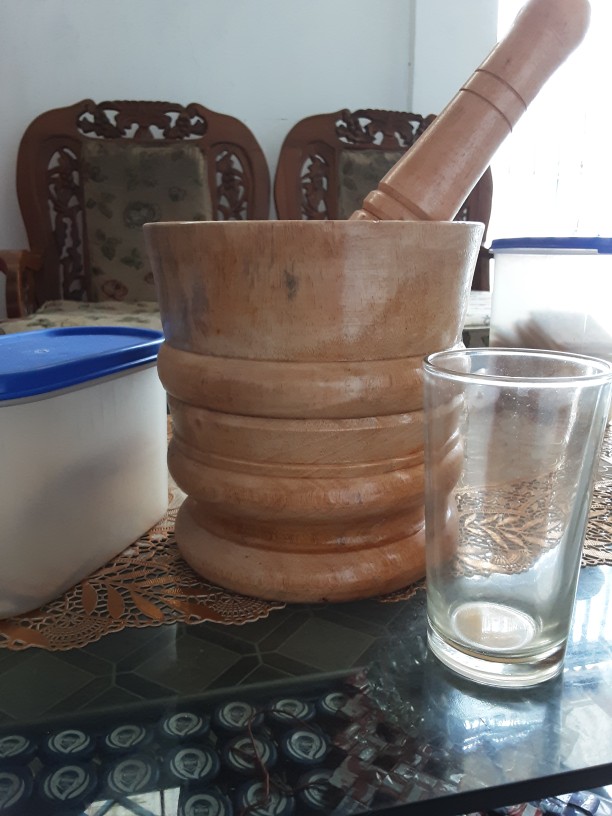 Penumbuk - Tumbukan Kerajinan Ukir - Lumpang Kayu Dan Alu Kayu