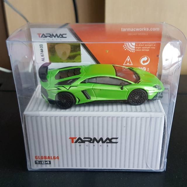 Tarmacworks Lamborghini aventador