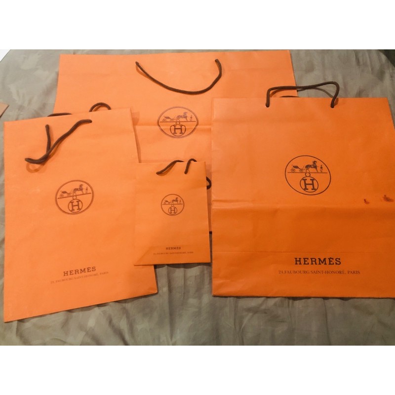 

Tas Kertas Shopping Bag HM