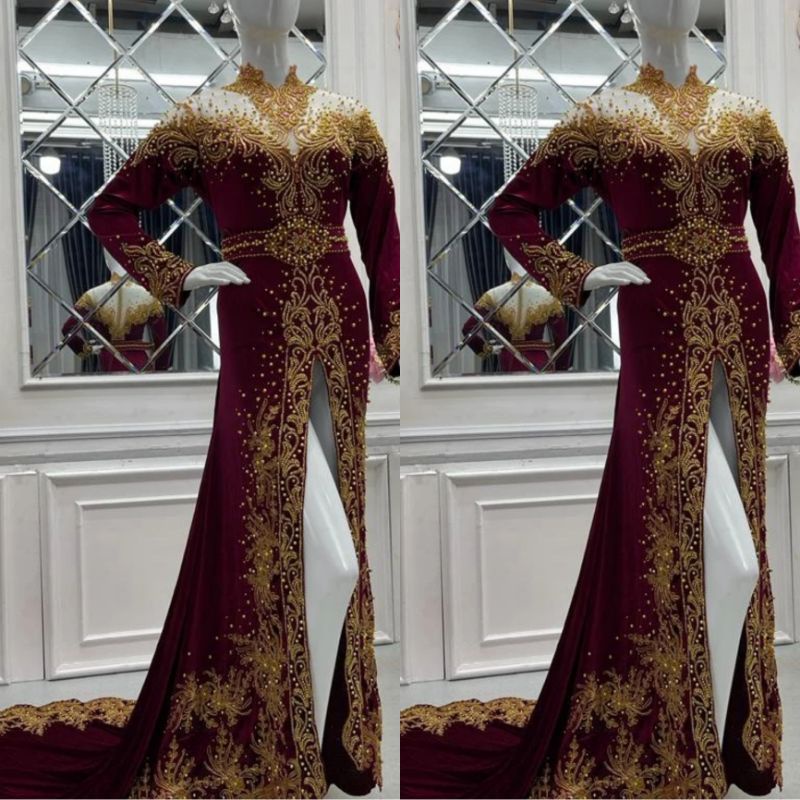 kebaya pengantin bludru Payet ekor panjang mewah dan cantik  di pakeynya