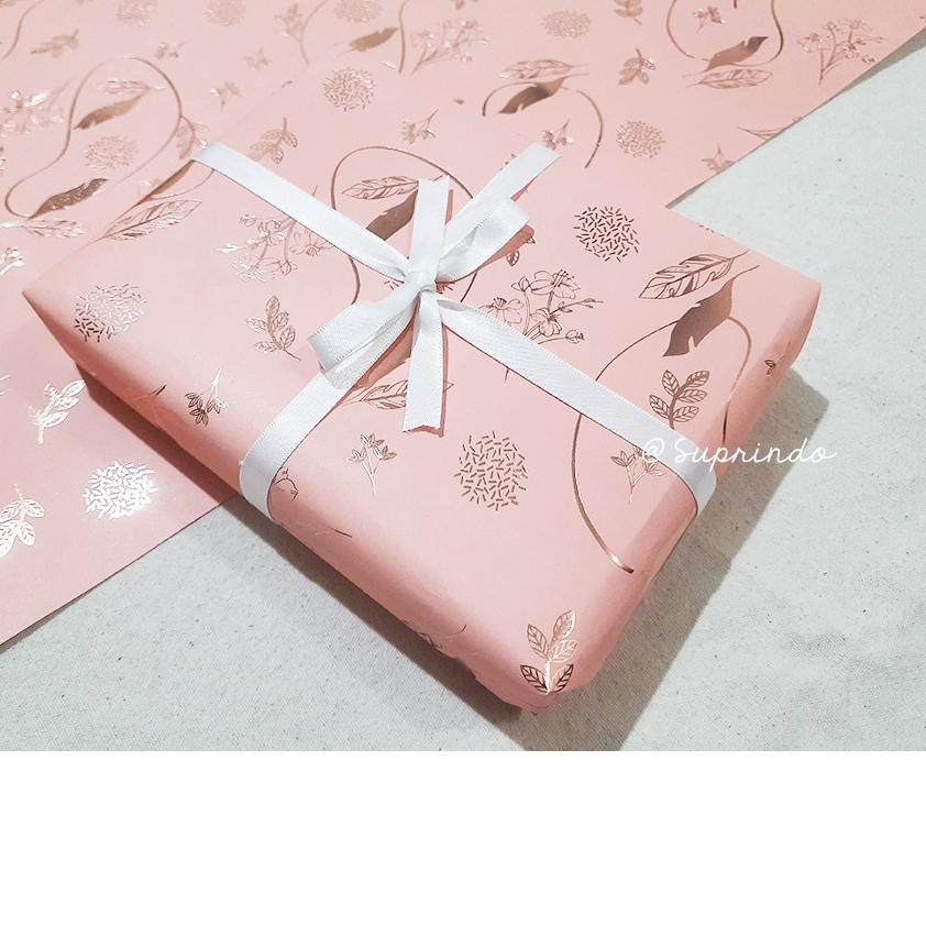

➸ Kertas Kado Foil Bunga (5lembar) ➵