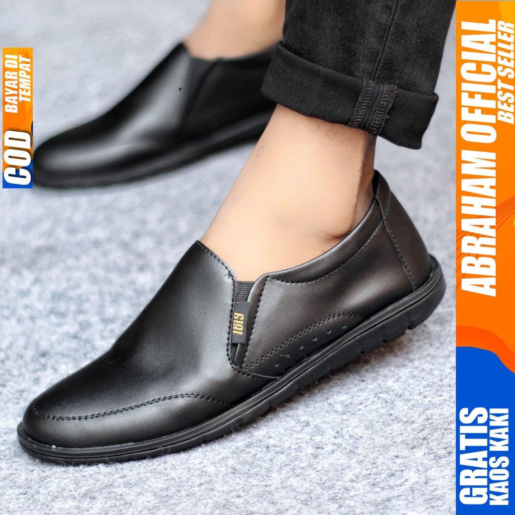 Sepatu Slip on Pria Santai Casual Formal Kulit Syntetic Kerja Kantor Kuliah Kondangan Hitam Keren Terbaru