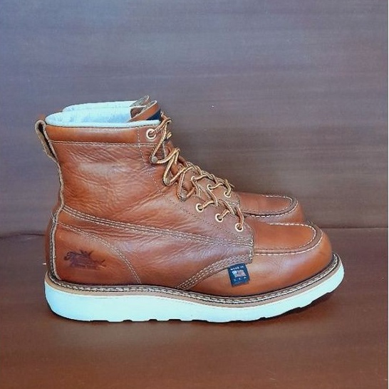 9D - Thorogood American Heritage Moc Toe Boots Original