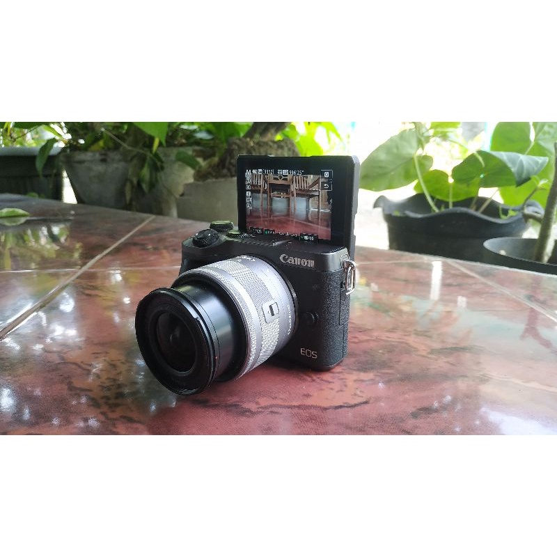 Canon eos m6 second