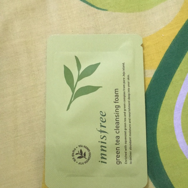 

Innisfree sample greentea foam