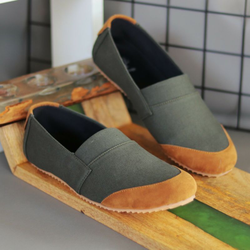 Sepatu Slip On Pria Kasual Slop Santai Murah Original Canvas Twill Premium