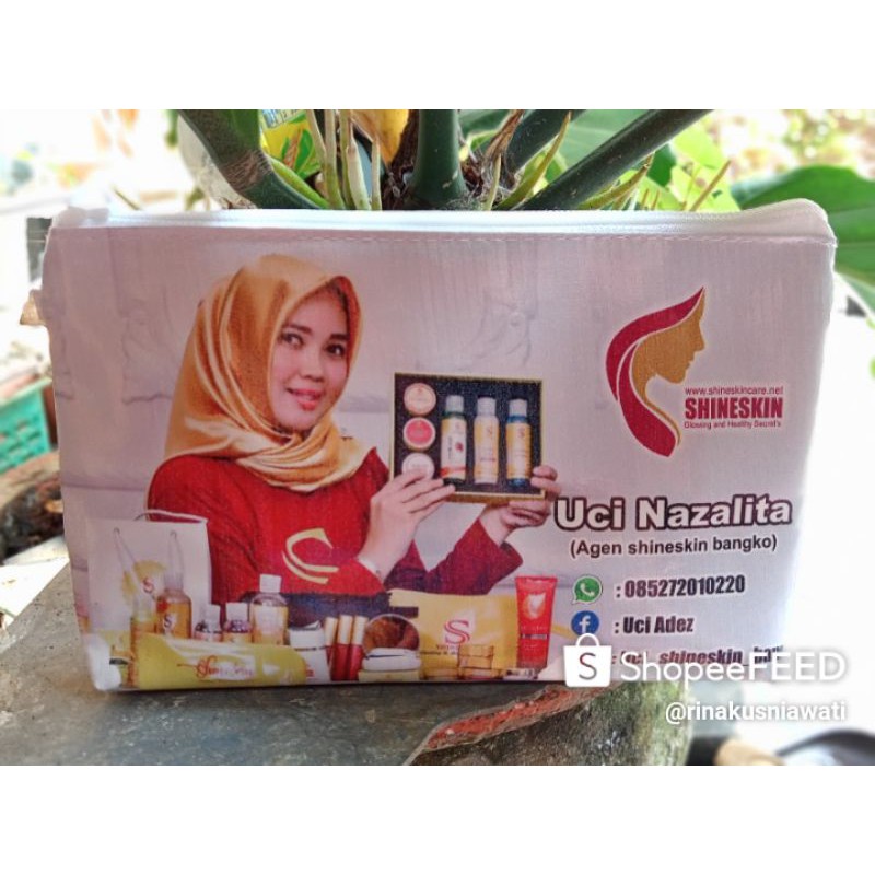 Pouch kosmetik costum .