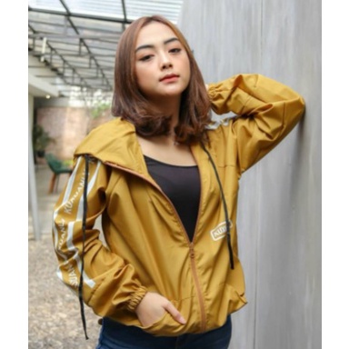 Baru Jaket Parasut Wanita kekinian