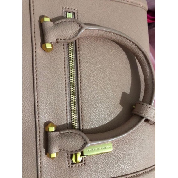 tas dusty pink ck charles & keith ori asli